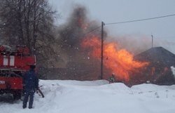 Спасатели МЧС России ликвидировали пожар в частных хозяйственных постройках в Новокузнецком ГО