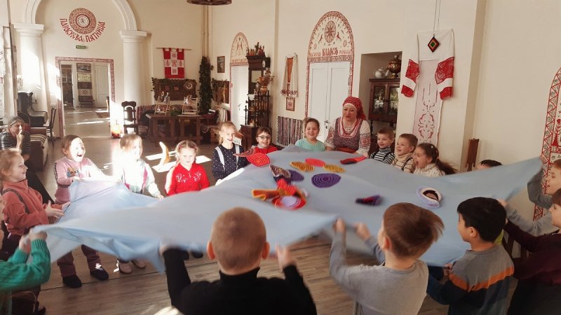 В Новокузнецке общественники провели для воспитанников детского сада мероприятие, направленное на сохранение традиций русской культуры