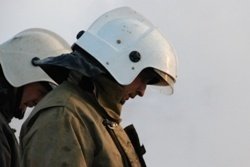 Спасатели МЧС России ликвидировали пожар в частных хозяйственных постройках в Новокузнецком МО